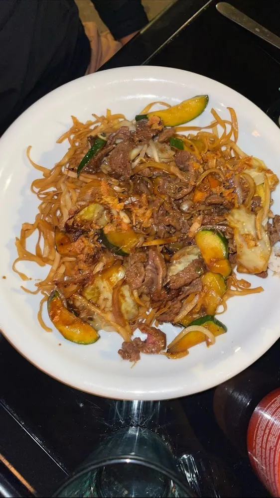 Nouilles Sautées Au Bœuf